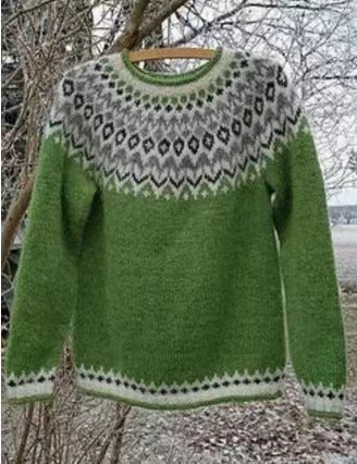 Round-neck multi-color sweater