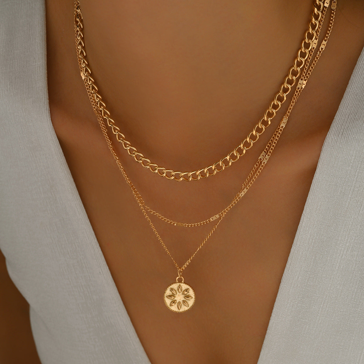 Round Pendant Layered Necklace