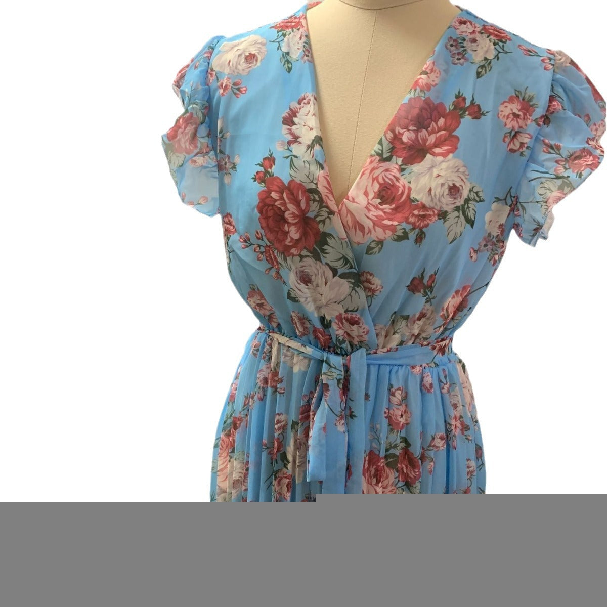 Ruffled short-sleeved V-neck printed dress