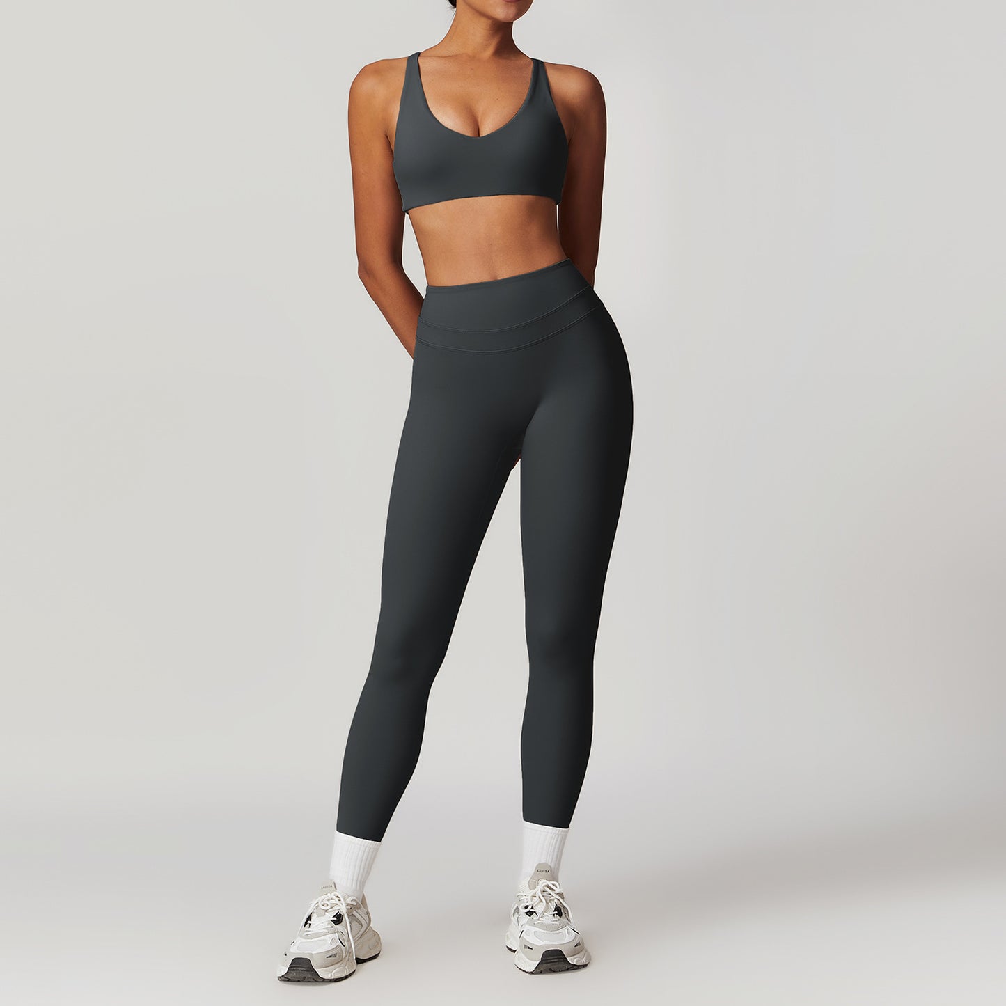 Rugged tight-fitting back yoga set