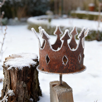 Rusty Crown Garden Stake