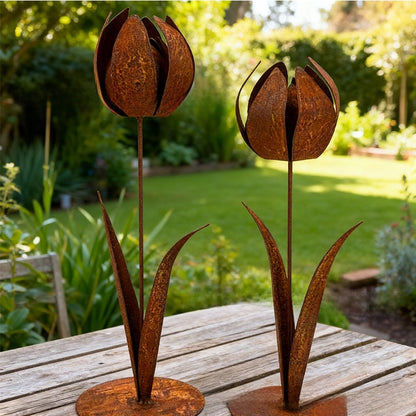 Rusty Metal Tulip