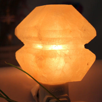 Salt crystal lamp