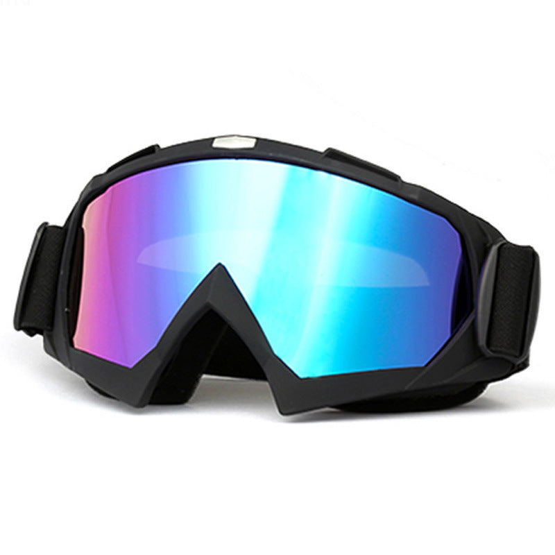Sand-proof helmet with protective visor