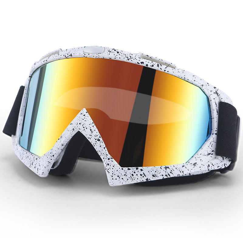 Sand-proof helmet with protective visor