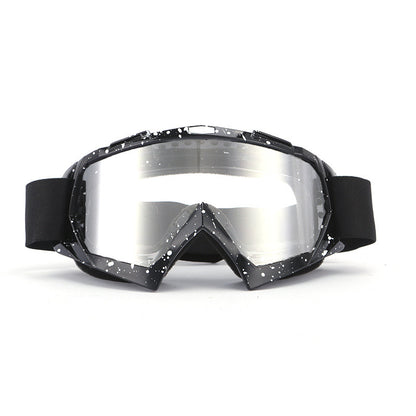 Sand-proof helmet with protective visor