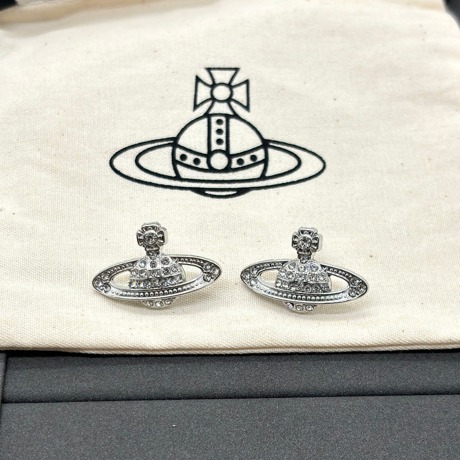 Saturn Pearl Necklace