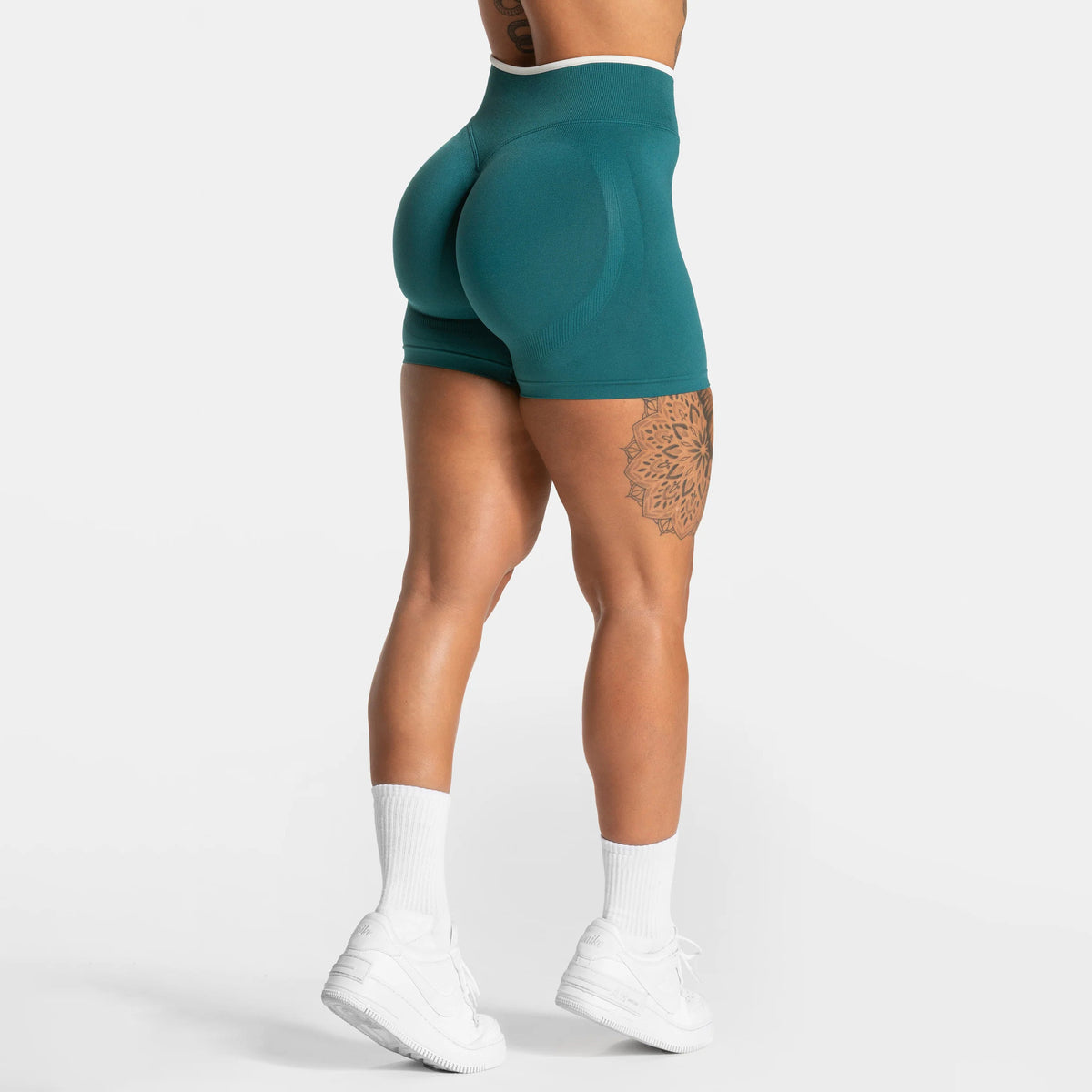 Seamless Backless Yoga Set with Quick-Dry Fabric