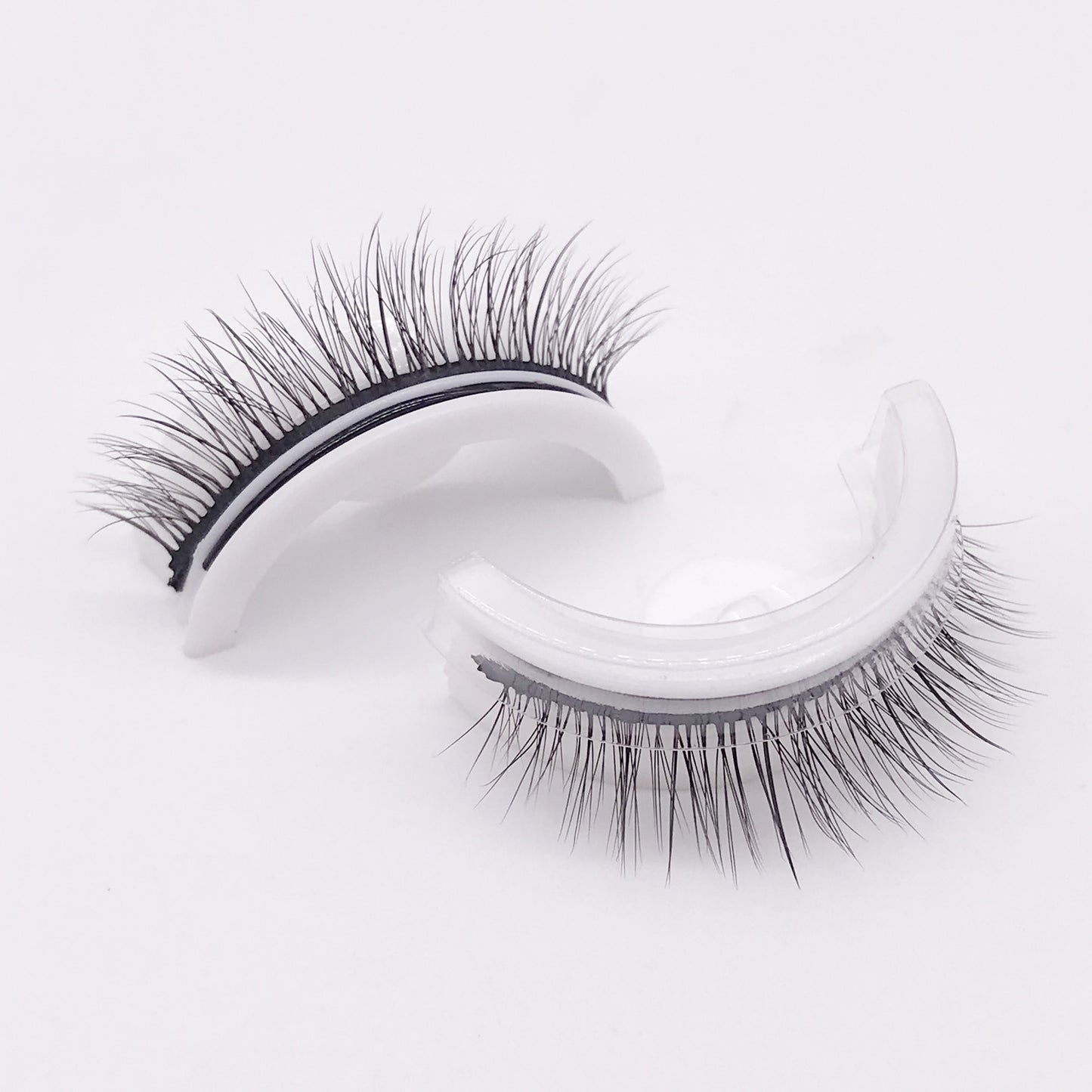 Self-adhesive false eyelashes