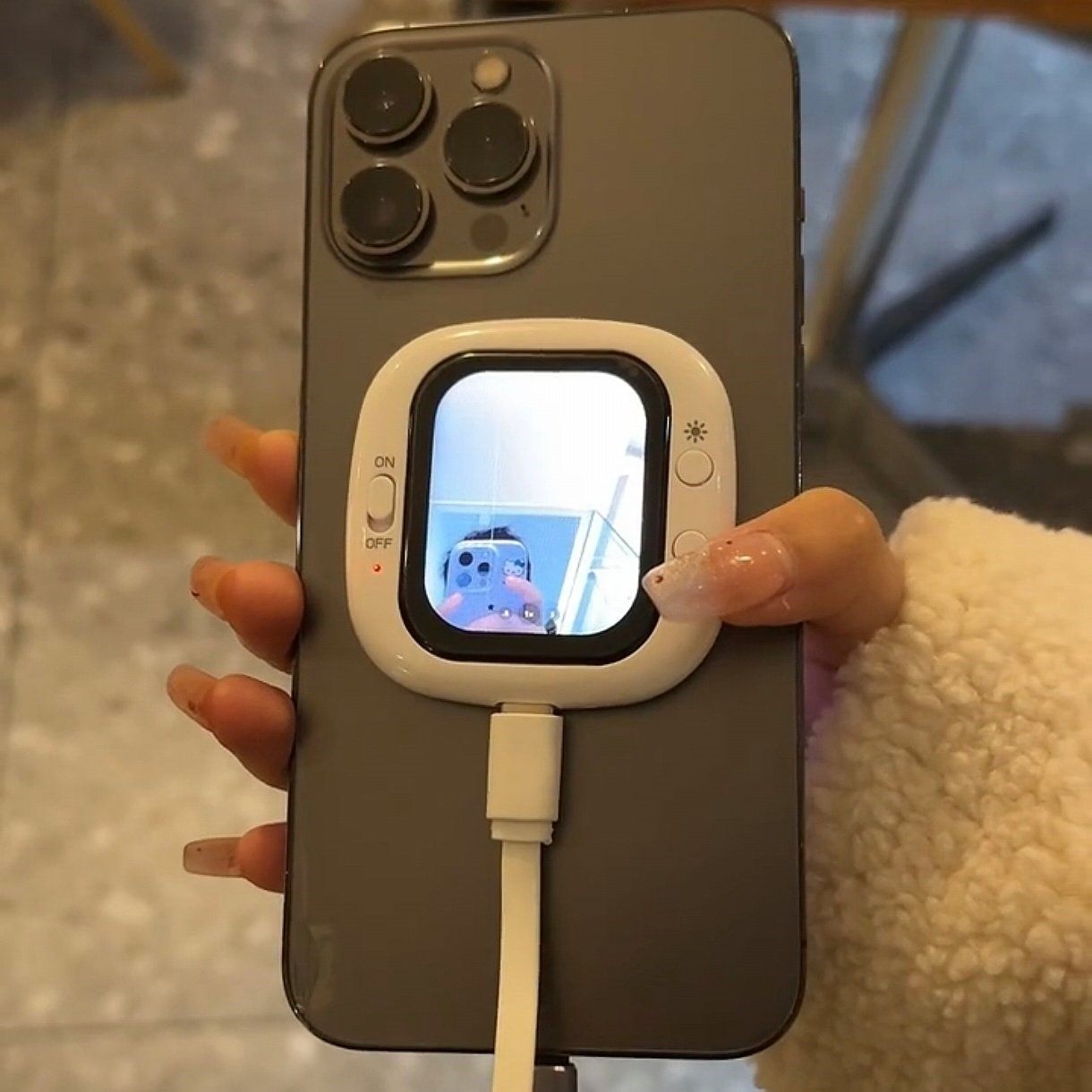 Self-timer with screen