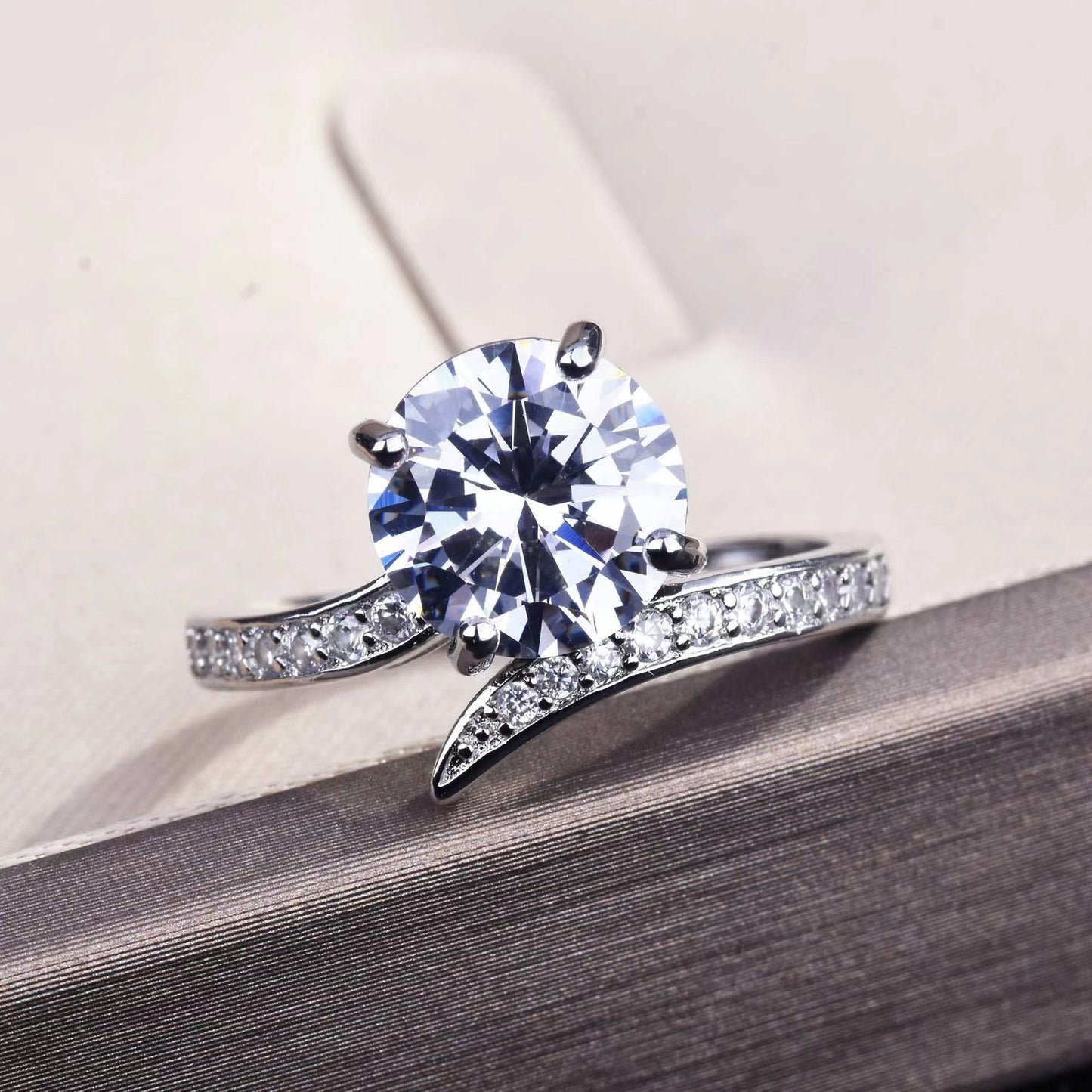 Semi-morganite ring