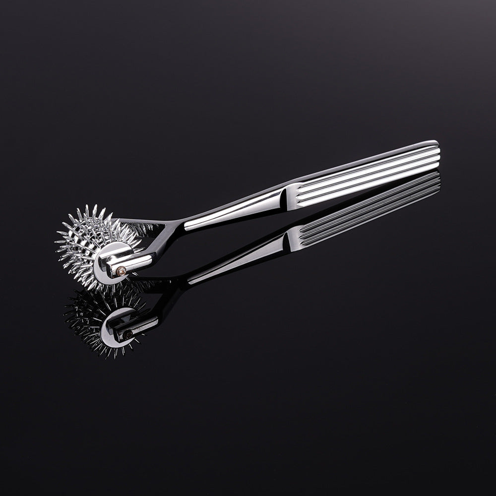 Sexual roller wheel prong