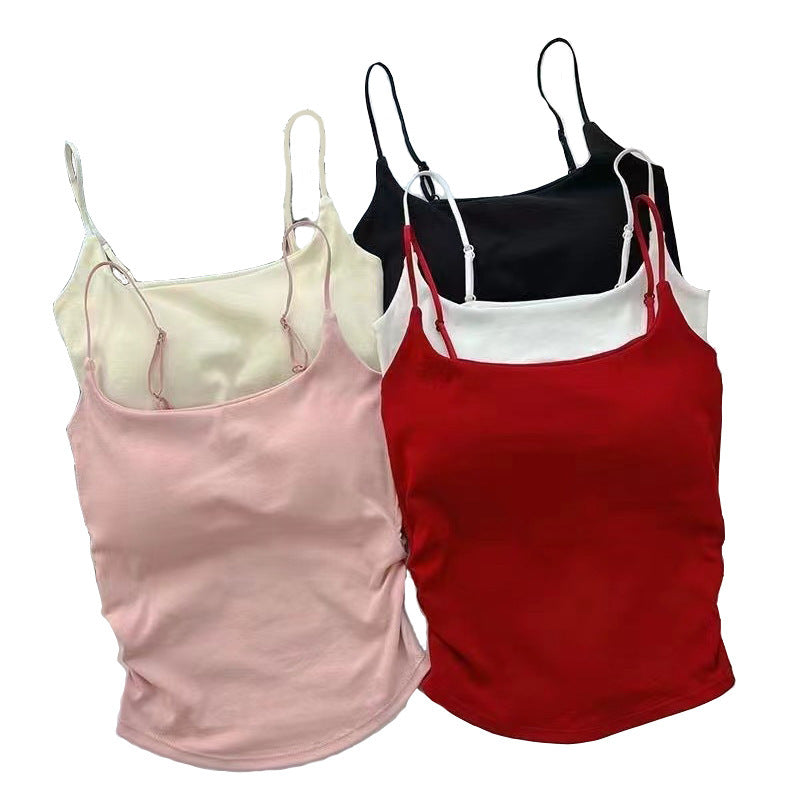 Sexy and versatile halter top with female bra pads