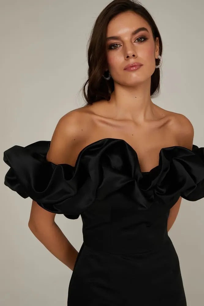 Sexy off-the-shoulder high-end dress