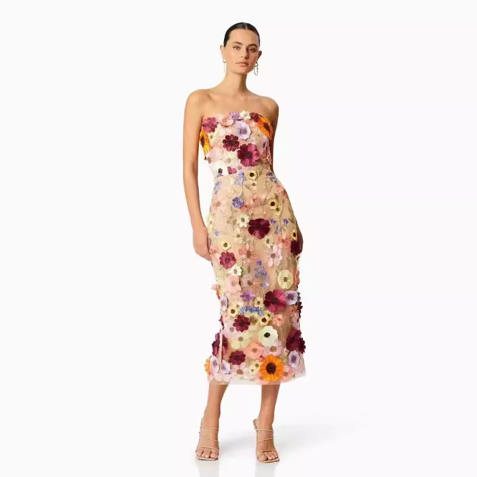 Sexy sleeveless, colorful three-dimensional flower embroidery, slimming, body-hugging, strapless dress, mid-length dress