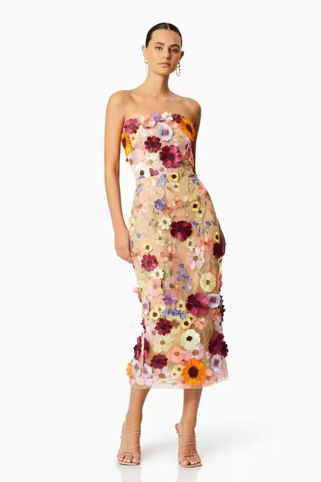 Sexy sleeveless, colorful three-dimensional flower embroidery, slimming, body-hugging, strapless dress, mid-length dress