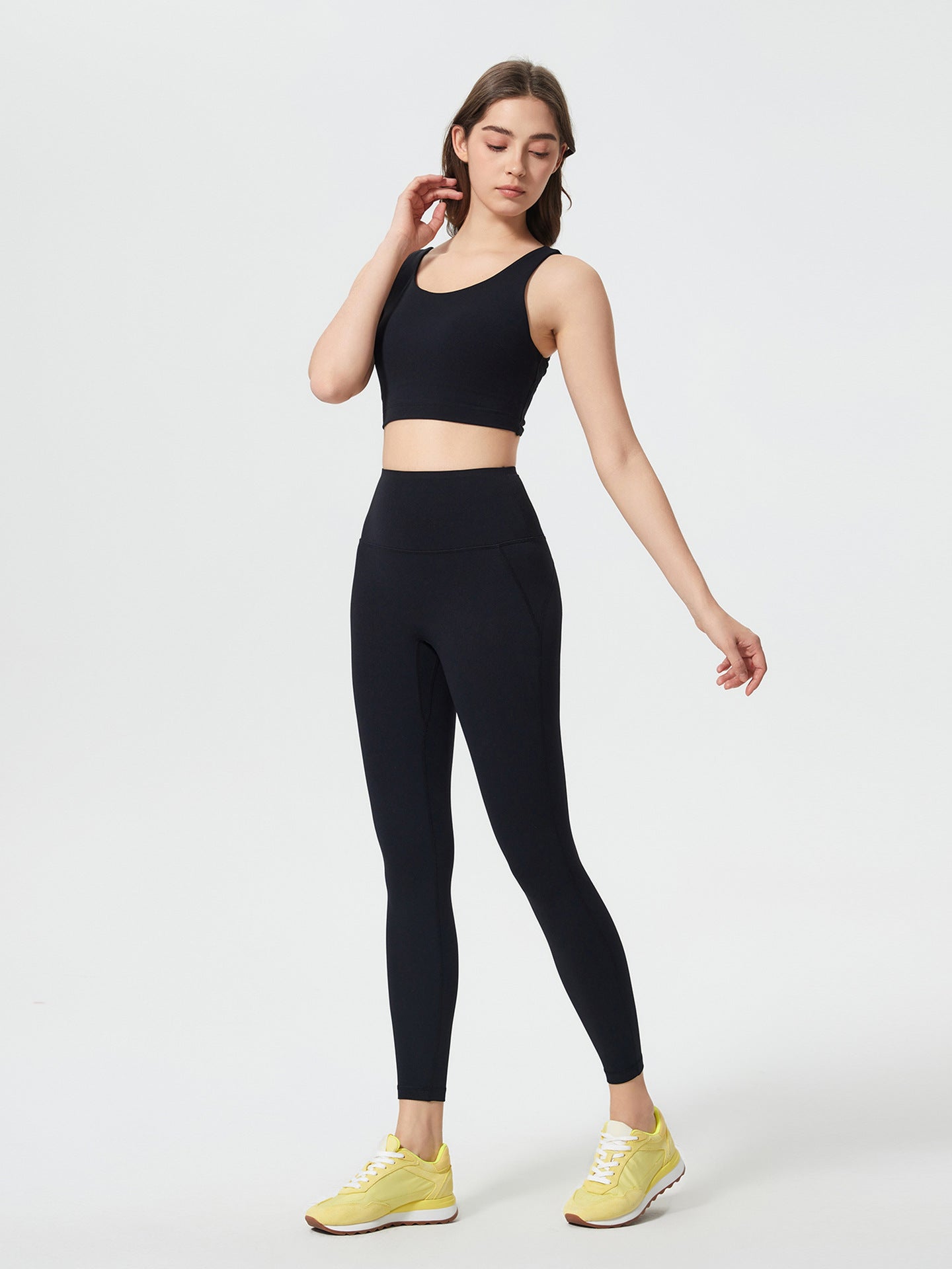 Shaping yoga pants