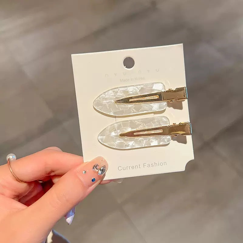 Shell hair clip