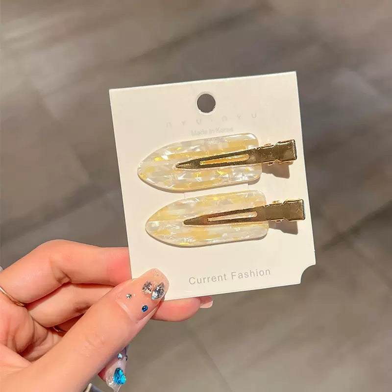 Shell hair clip