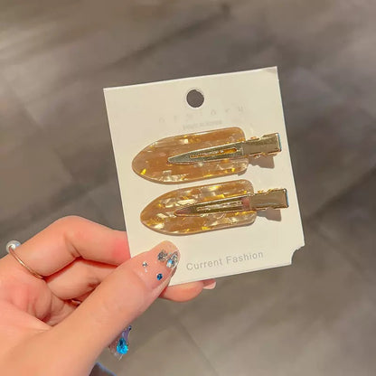 Shell hair clip