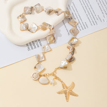Shell necklace