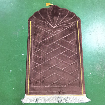 Shell-shaped embossed flannel floor mat