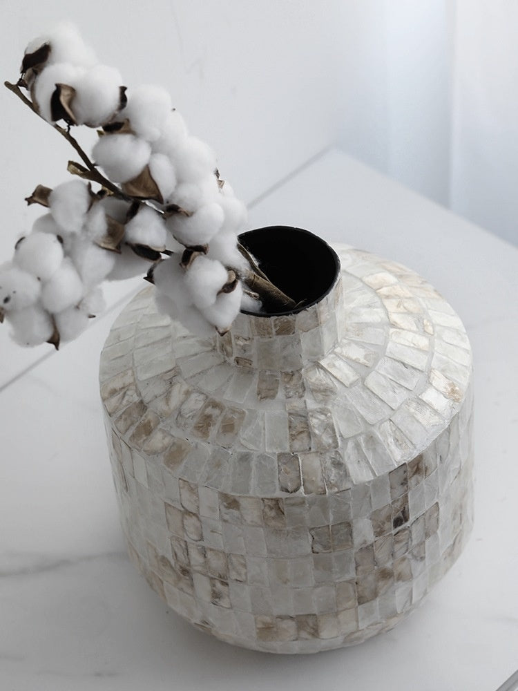 Shell vase