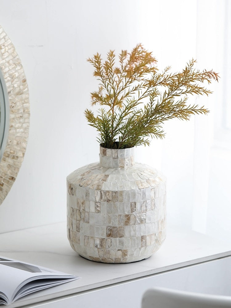 Shell vase