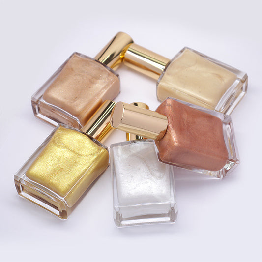 Shimmering Liquid Highlighter Spray