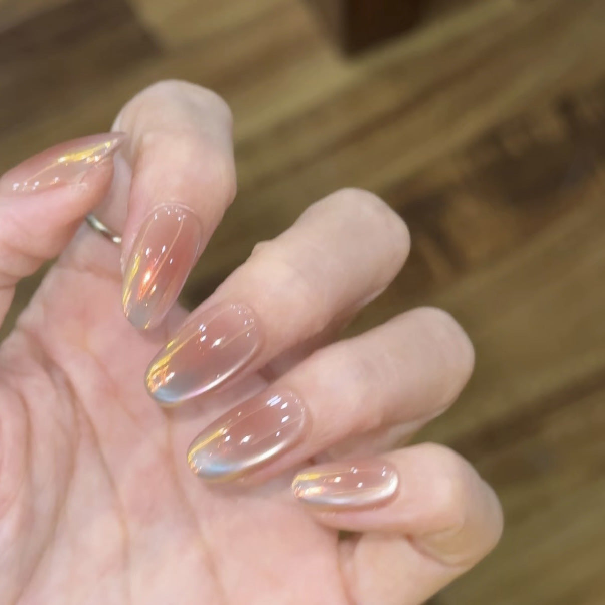 Shimmering Press-On Nail Patches