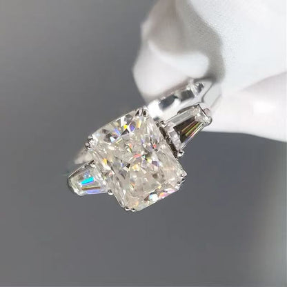 Shiny Zircon Ring