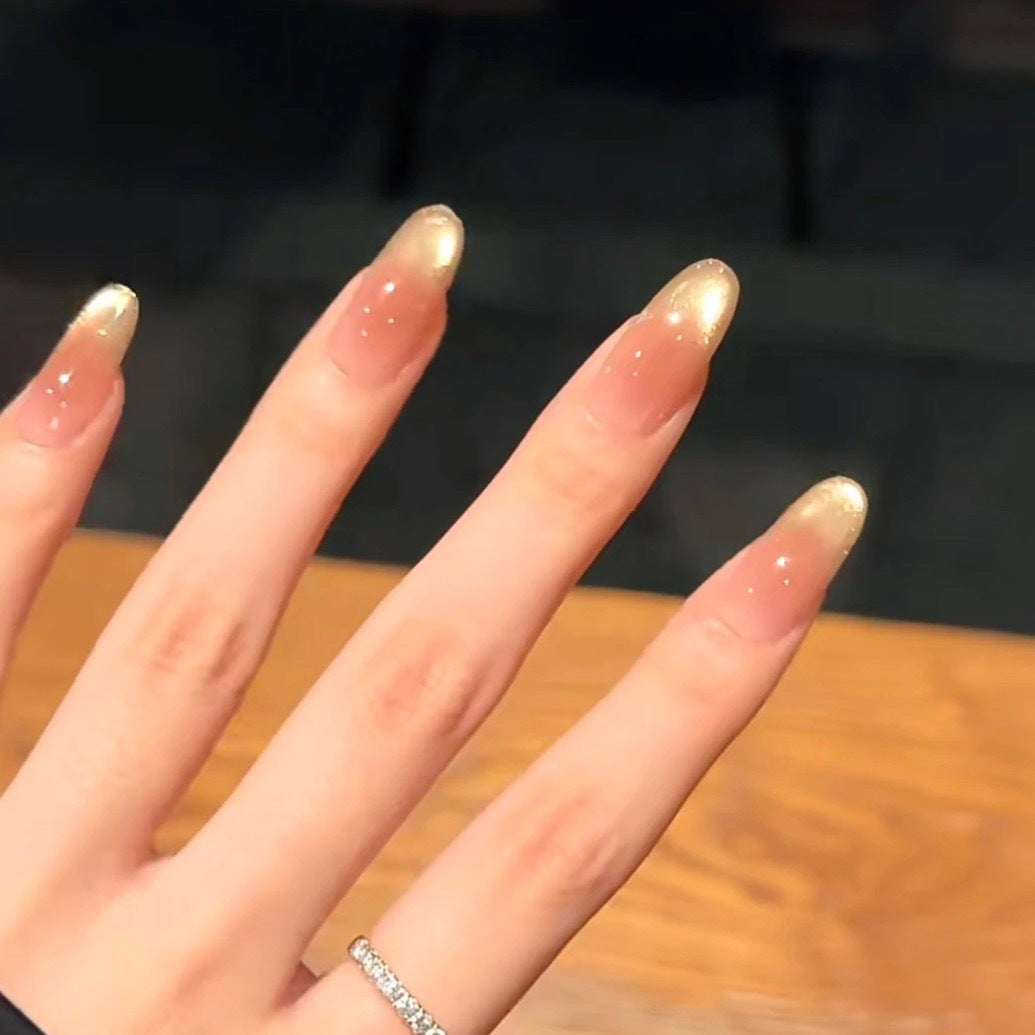 Short flattering nail polish