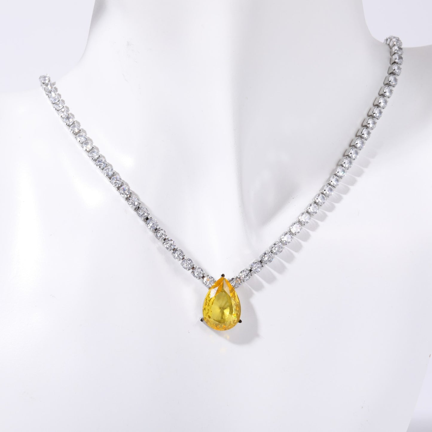 Short Necklace Light Luxury Necklace
