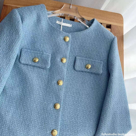 Short-sleeved blouse