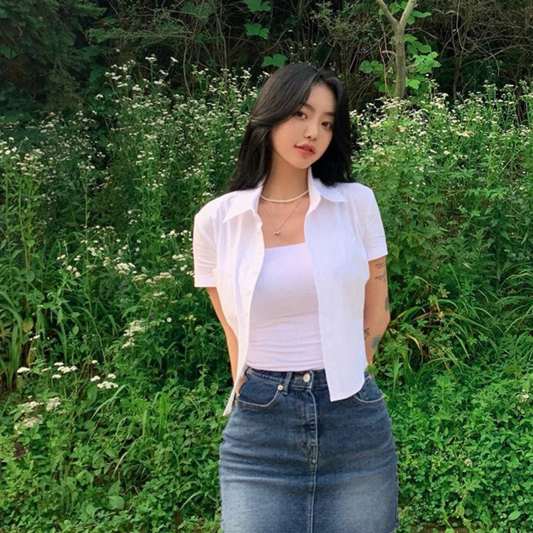 Short-sleeved fitted blouse for women