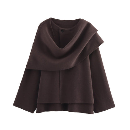 Short-sleeved knitted coat with a scarf