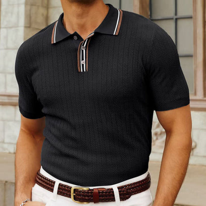 Short-sleeved men's knit shirt