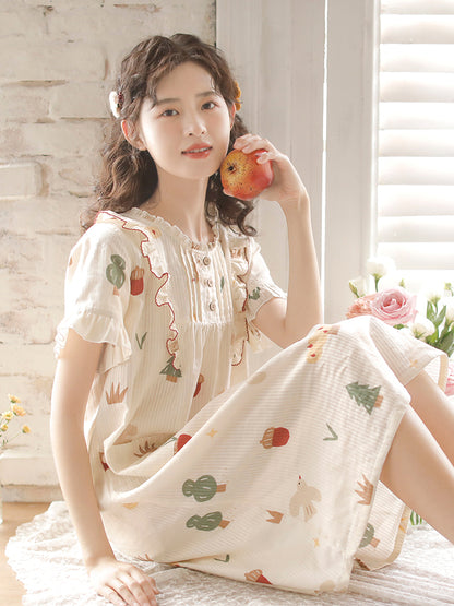 Short-sleeved nightgown
