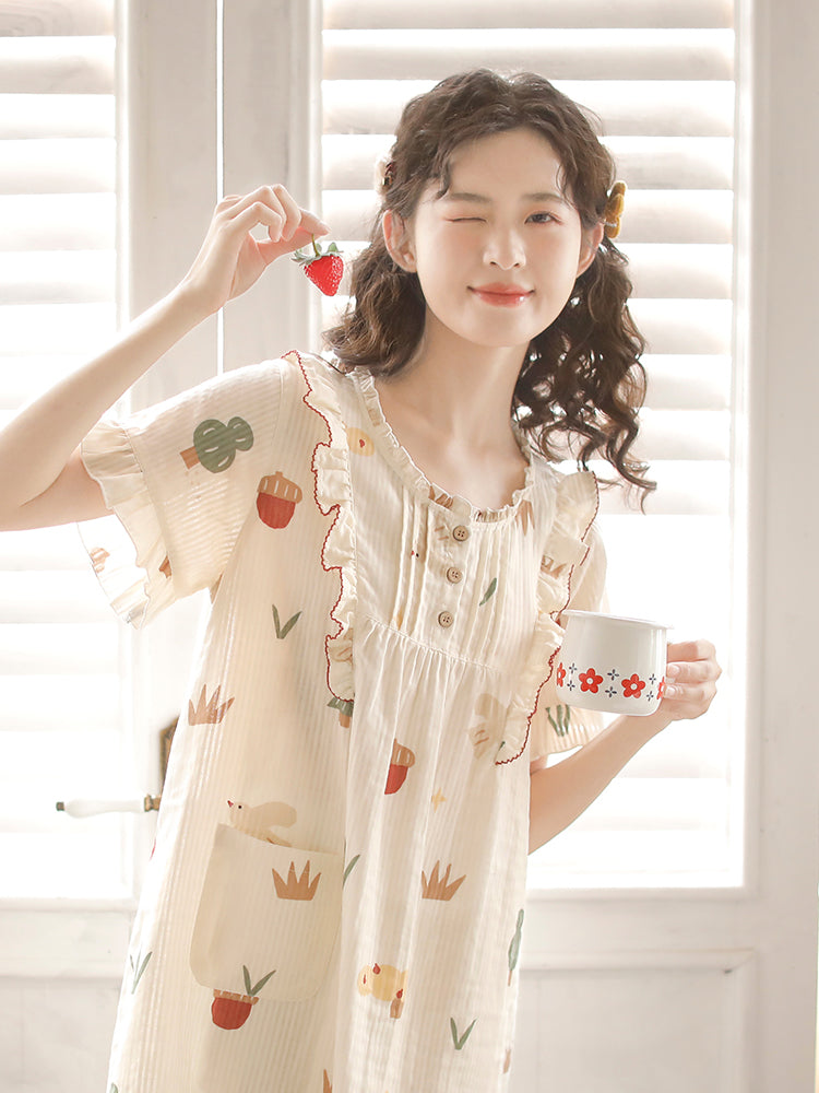 Short-sleeved nightgown