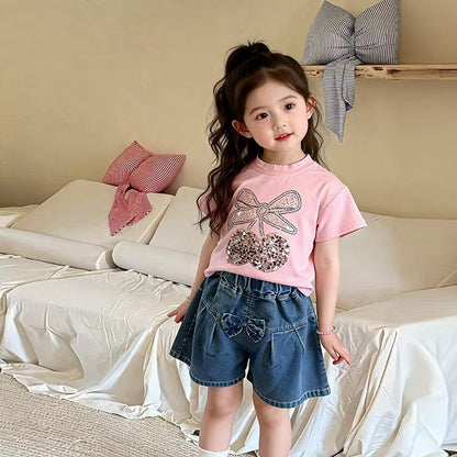 Short-sleeved shirt and short pants