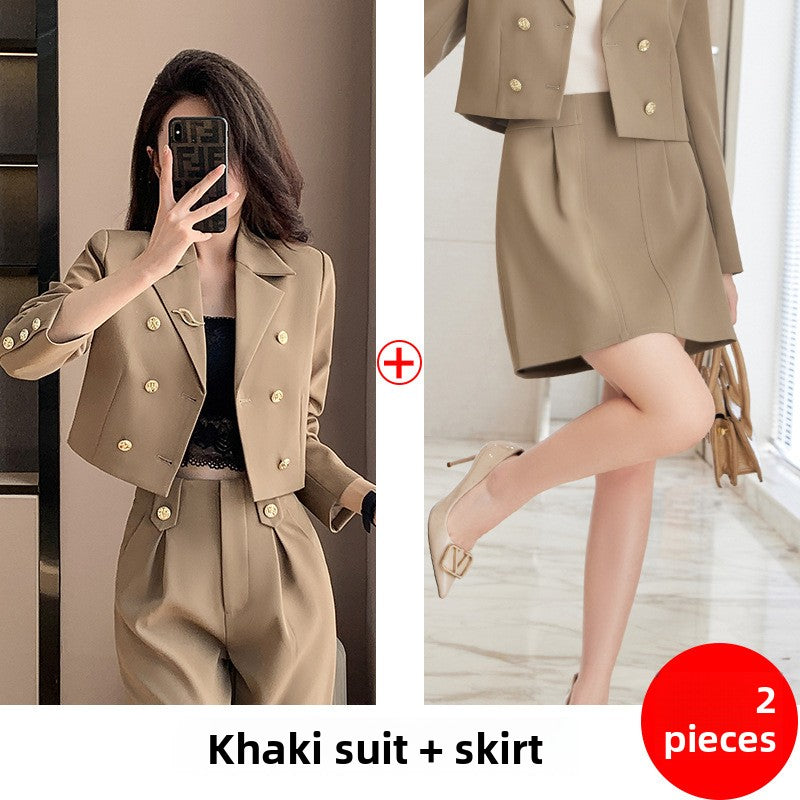 Short-sleeved suit set