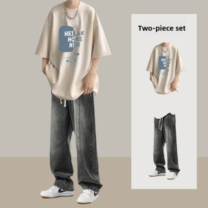 Short-sleeved T-shirt and straight-leg jeans for boys