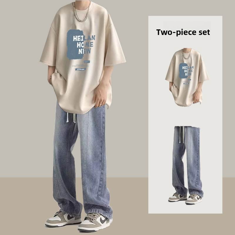 Short-sleeved T-shirt and straight-leg jeans for boys