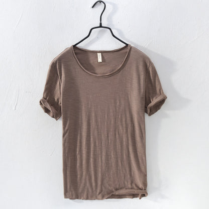 short-sleeved T-shirt