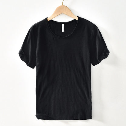 short-sleeved T-shirt
