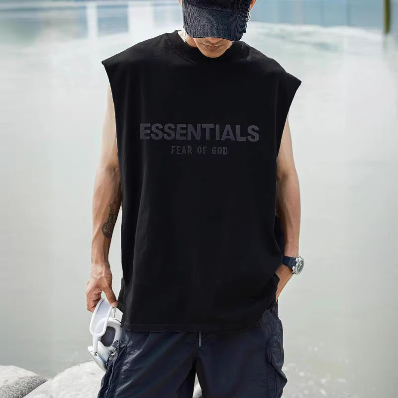 short-sleeved T-shirt