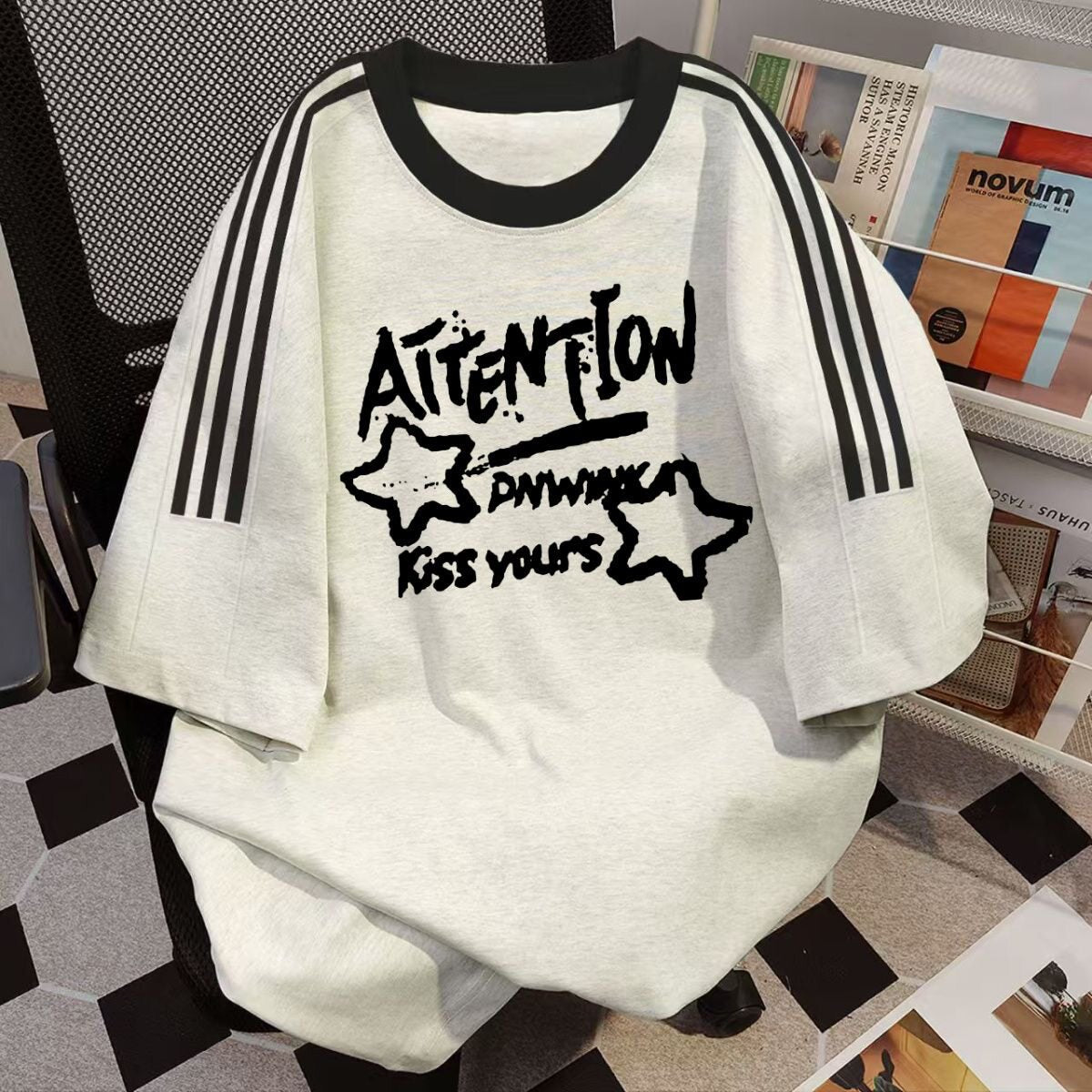Short-sleeved T-shirt