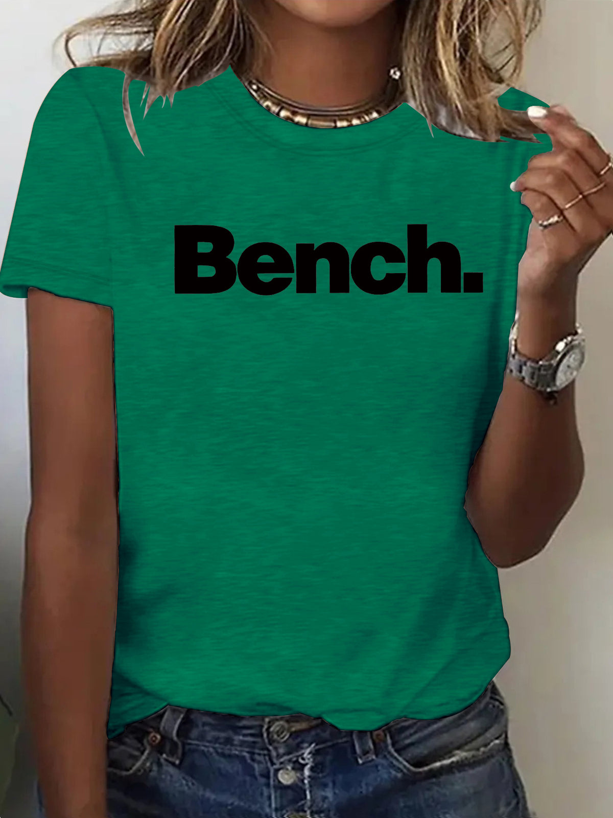 Short-sleeved women's t-shirt with a round neckline
