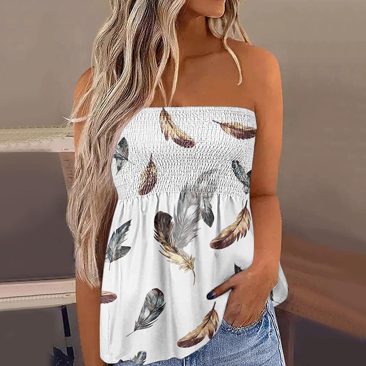 Short strapless tank top for women