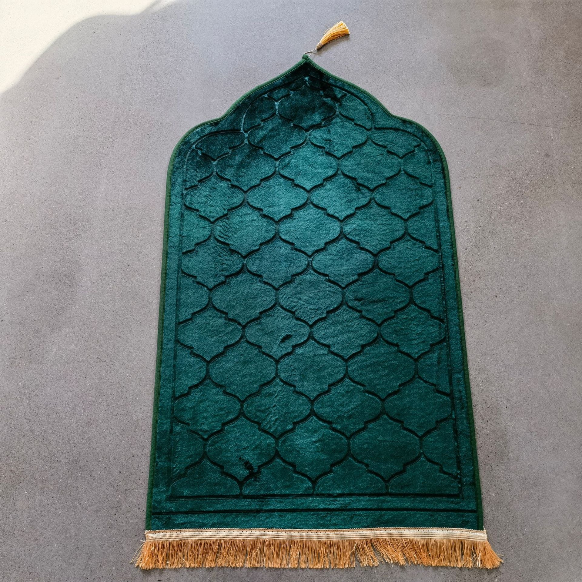 Short Velvet Embossed Prayer Floor Mat